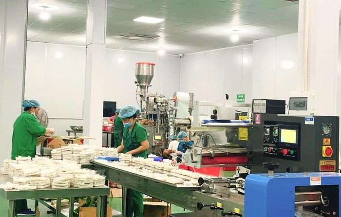 Nhiều cơ sở đầu tư thiết bị, máy móc hiện đại để phục vụ nhu cầu ngày càng cao của khách hàng. Ảnh: T.P