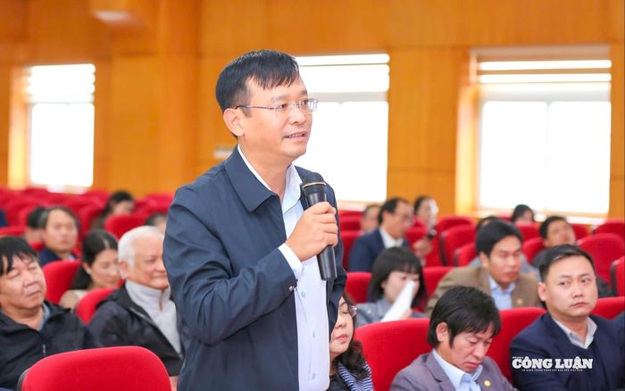 Ông Nguyễn Văn Hoài, Tổng Biên tập Báo Nông thôn Ngày nay chia sẻ thực tiễn sắp xếp tổ chức gắn với bảo đảm quyền lợi người lao động.
