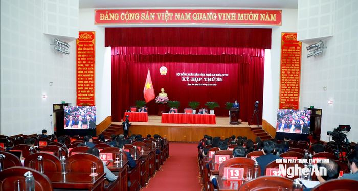 Quang cảnh Kỳ họp thứ 35, HĐND tỉnh Nghệ An khóa XVIII. Ảnh tư liệu: Thành Duy
