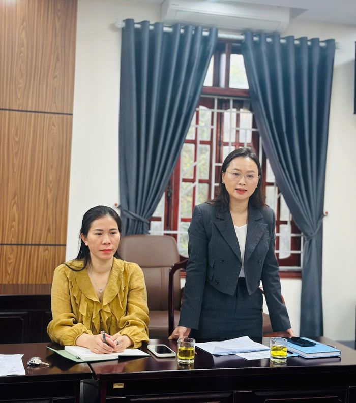 Đồng chí Nguyễn Thị Lan Hương - Trưởng ban Quản lý Quảng trường Hồ Chí Minh và Tượng đài Bác Hồ phát biểu tại cuộc họp. Ảnh: Như Biển