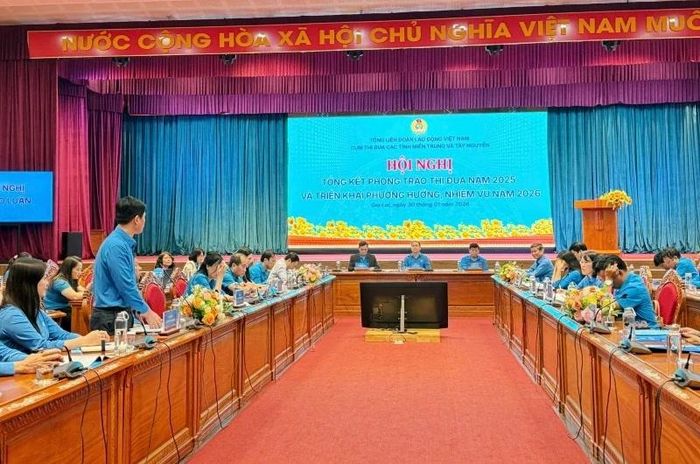 Toàn cảnh hội nghị.