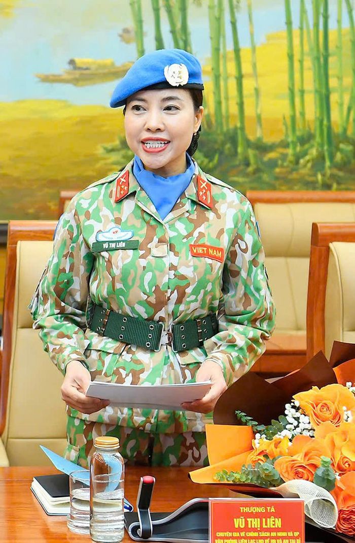  Thượng tá Vũ Thị Liên. 