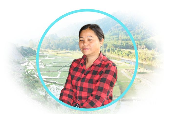 Chị Chương Thị Lập - Chi hội trưởng Chi hội phụ nữ bản Búng kể về hành trình trở thành đảng viên khi đã lên chức bà nội, bà ngoại. Ảnh: K.L