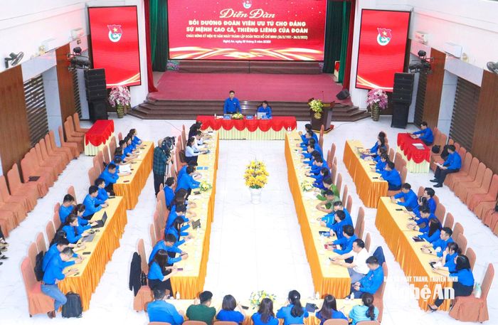 Diễn đàn “Bồi dưỡng đoàn viên ưu tú cho Đảng - Sứ mệnh cao cả, thiêng liêng của Đoàn” do Trung ương Đoàn và Tỉnh đoàn Nghệ An phối hợp tổ chức. Ảnh tư liệu: Thanh Quỳnh