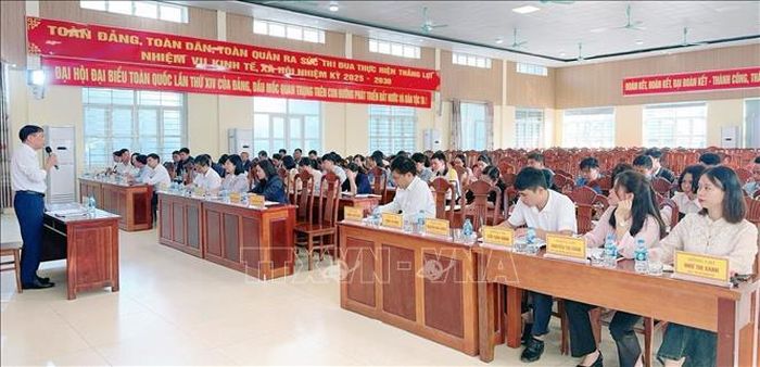 Buổi sinh hoạt chuyên đề mẫu của Chi bộ các cơ quan Đảng xã Thanh Lâm.