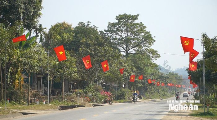 Đường cờ ở xã Quan Thành. Ảnh: Hoàng Việt Anh