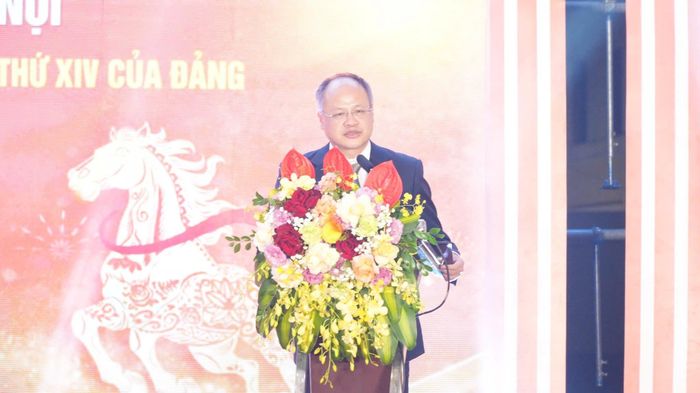 Ông Nguyễn Trọng Vĩnh - Chủ tịch UBND xã Phượng Dực phát biểu khai mạc 