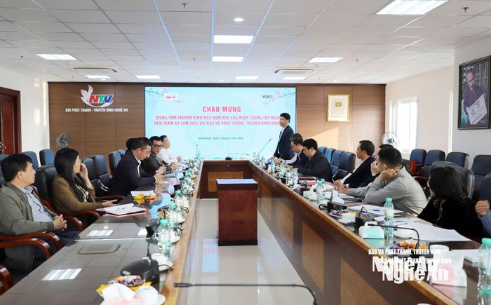 Toàn cảnh buổi làm việc. Ảnh: Thùy Dương