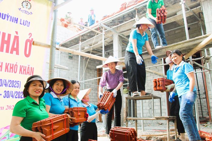 Xây nhà mới cho người có công ở Quỳnh Lưu. Ảnh tư liệu