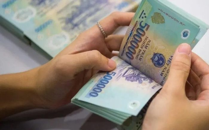 Người đi làm ngày Tết có thể nhận 490% lương.