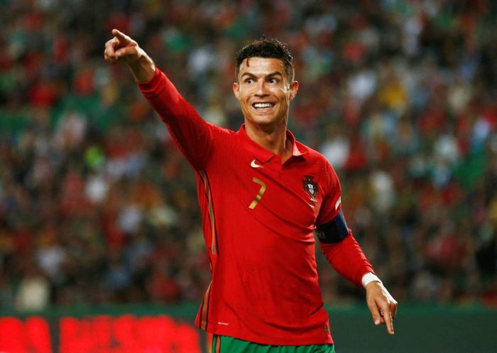  Ở tuổi 41, Ronaldo không chỉ là huyền thoại sân cỏ, mà còn là biểu tượng kiếm tiền hiếm có trong lịch sử thể thao. 
