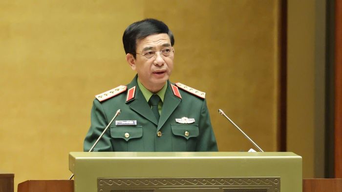 Đại tướng Phan Văn Giang, Bộ trưởng Bộ Quốc phòng truyền đạt chuyên đề tại hội nghị, chiều 7-2. Ảnh: QUANG PHÚC