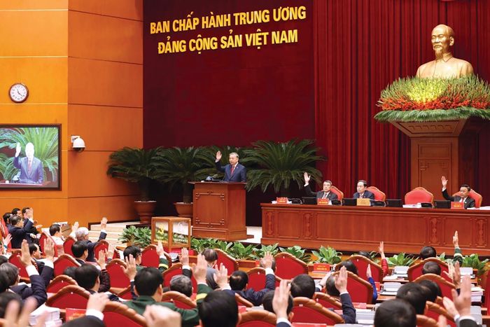 + Công tác phòng, chống tham nhũng, tiêu cực trong nhiệm kỳ vừa qua đã được Nhân dân đồng tình, ủng hộ mạnh mẽ. Theo ông, quyết tâm của Đảng trong thời gian tới được thể hiện như thế nào để tiếp tục củng cố niềm tin của Nhân dân?