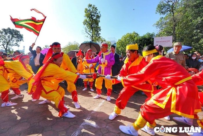 Trò chơi dân gian kéo mỏ của cộng đồng cư dân thôn Xuân Lai