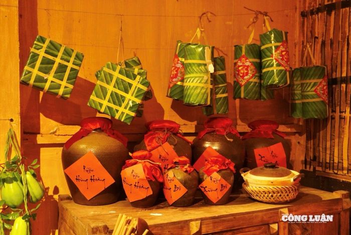 Tái hiện không gian bếp Tết xưa.