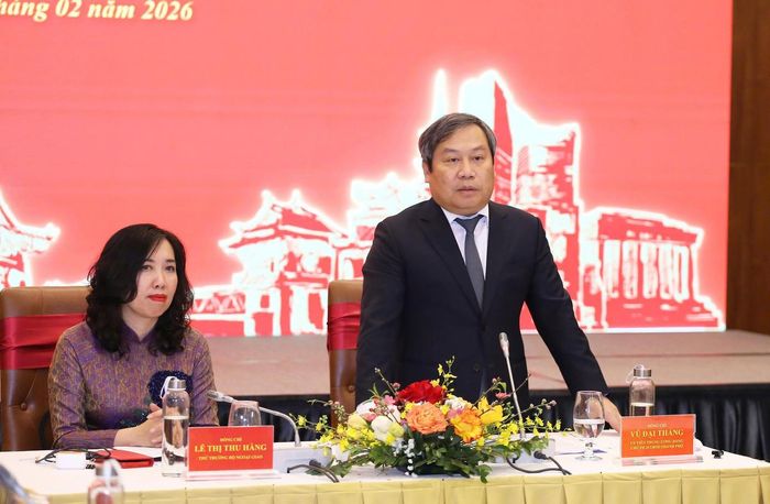  Chủ tịch UBND thành phố Hà Nội Vũ Đại Thắng phát biểu tại buổi gặp mặt. 