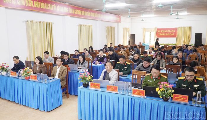  Hơn 100 cán bộ chủ chốt, đảng viên, công chức xã Khao Mang tham dự Hội nghị toàn quốc quán triệt Nghị quyết Đại hội XIV của Đảng. 
