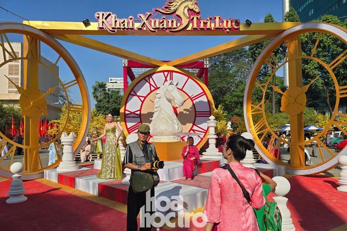 Khu vực Khai Xuân Trí Lực thu hút du khách ghé đến vì tính độc đáo.