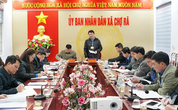 Đoàn công tác làm việc tại xã Chợ Rã.