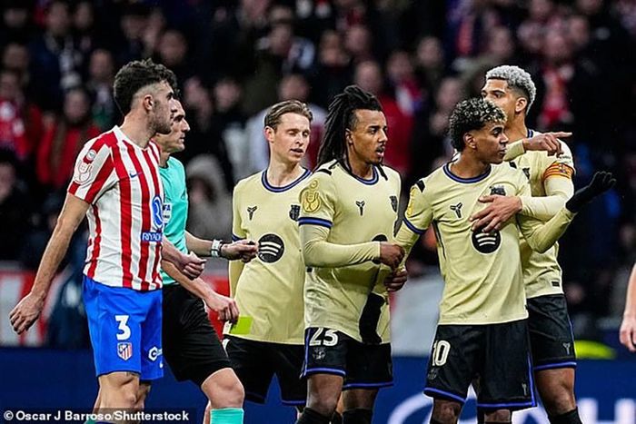  Yamal hoàn toàn tắt điện trước Atletico Madrid. ẢNH: SHUTTERSTOCK 