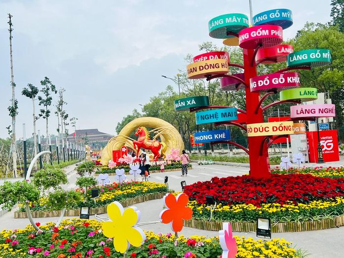  Tuyến đường hoa phường Kinh Bắc. (ảnh: Dương Hoàn) 
