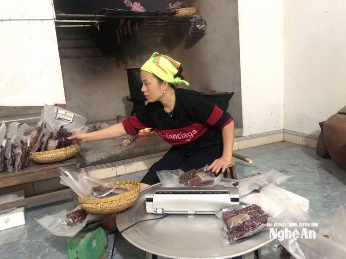Thịt giàng được đóng gói, hút chân không cẩn thận. Ảnh: T.P