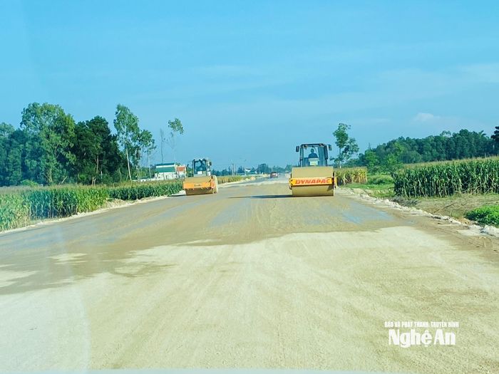 Nguồn ngân sách địa phương ghi nhận kết quả tích cực, giải ngân đạt 2.055,79 tỷ đồng, đạt 104,6% kế hoạch giao chi tiết đầu năm. Ảnh: Trân Châu 