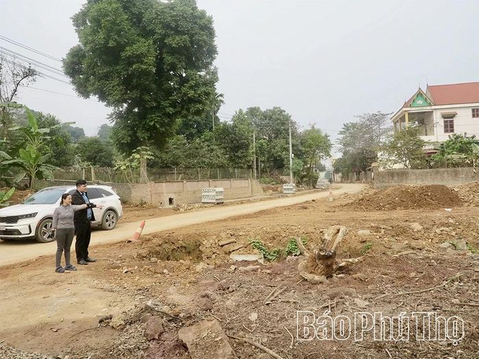 Dự án tuyến đường từ khu Xóm Làng đi Gò Làng Dưới có 33 hộ phải phá dỡ công trình trên đất, đến nay đã hoàn thành và đang đi vào giai đoạn hoàn thi công.
