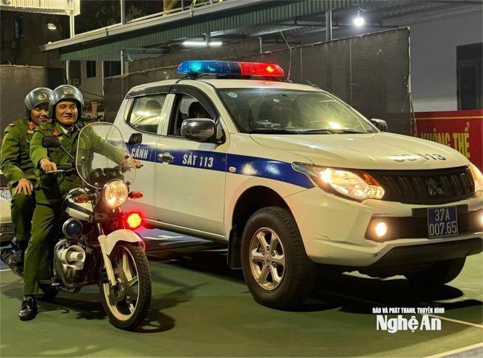 Cảnh sát 113 trước giờ lên đường. Ảnh: P.V