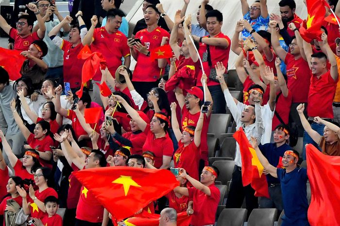 Người hâm mộ Việt Nam tiếp lửa cho thầy trò HLV Kim Sang-sik tại VCK U23 châu Á 2026 ở Saudi Arabia.
