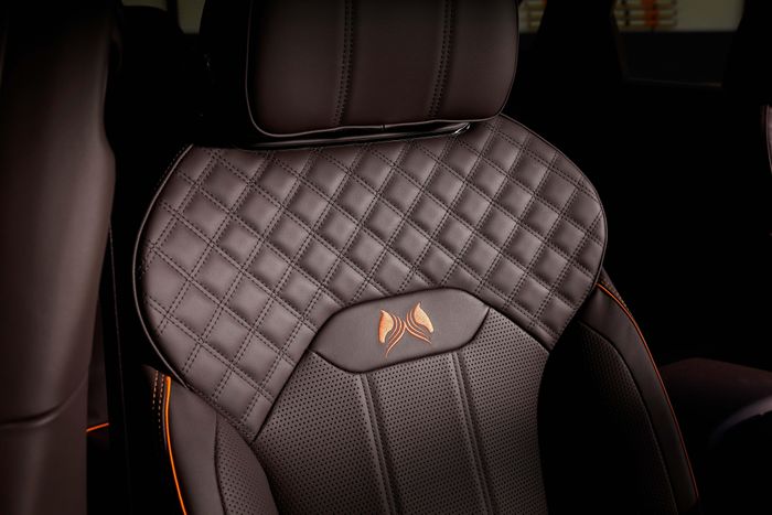 Vào năm 2022, Bentley tiếp tục ra mắt chiếc Bentayga Equestrian Collection. Đặc biệt, chỉ có 10 chiếc được sản xuất và dành riêng cho thị trường Bỉ.