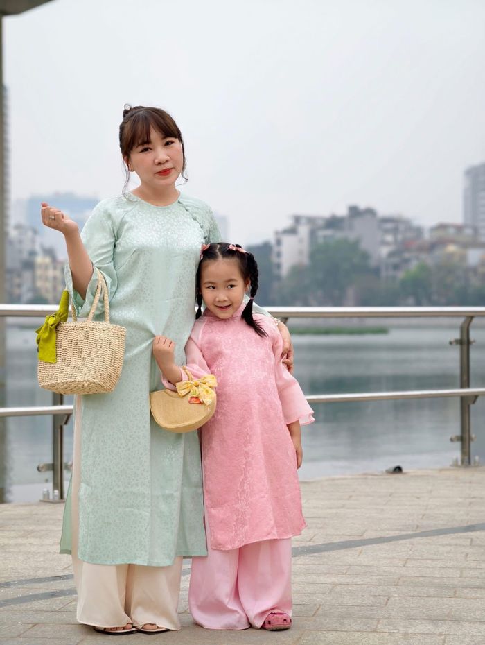 Với anh Nhật Trí, mùng 2 Tết không chỉ là một ngày trên lịch, mà là dịp để yêu thương được nhìn thấy, được chia sẻ và được tiếp nối qua từng thế hệ. Ảnh: NVCC