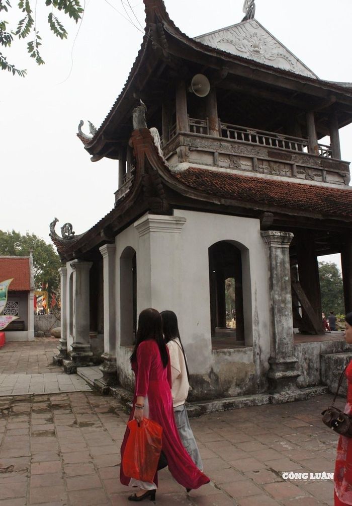 Nét cổ kính của gác chuông chùa Đậu