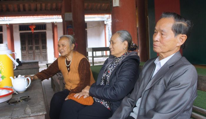 Thành viên đội chèo hiện nay hầu hết đều là người cao tuổi.