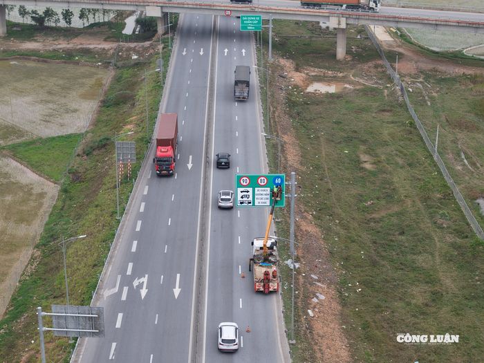 Đơn vị quản lý đường bộ điều chỉnh tốc độ khai thác trên tuyến.