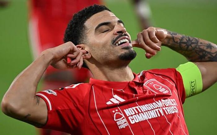 Gibbs-White ghi điểm với ông thầy mới.