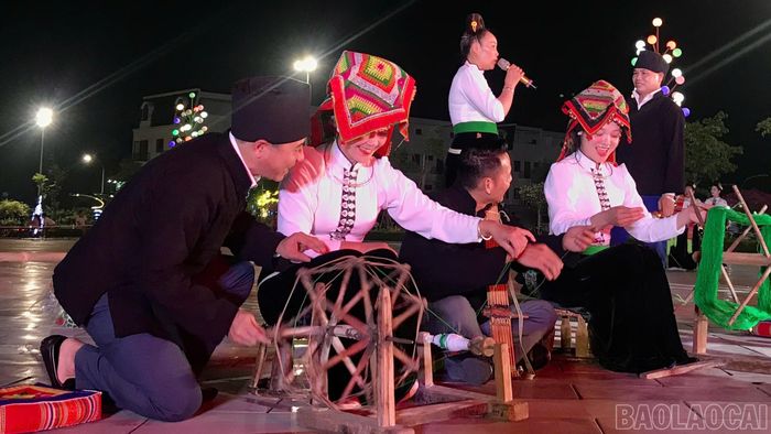 Mảnh đất Mường Lò gắn với nét văn hóa đặc trưng của đồng bào dân tộc Thái.