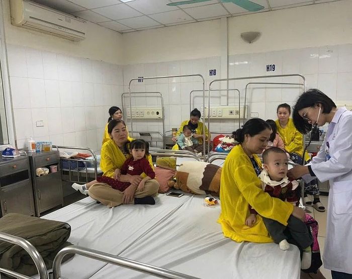 Trẻ nhập viện, điều trị nội trú tại Khoa Tiêu hóa, Bệnh viện Nhi Thanh Hóa.