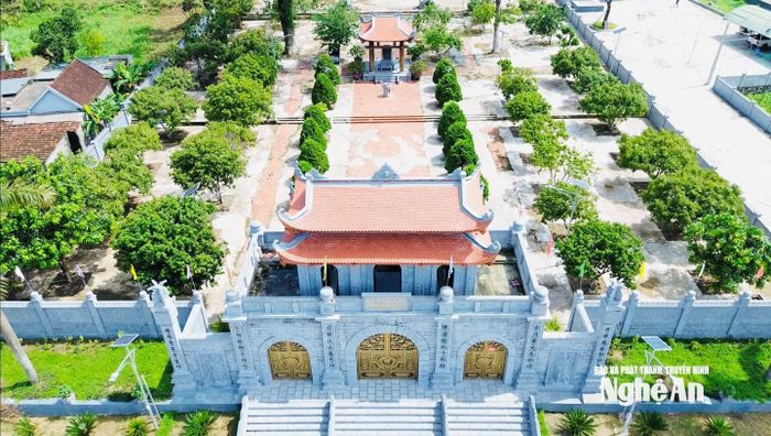 Di tích lịch sử quốc gia Đền thờ Hồ Hưng Dật nhìn tử trên cao. Ảnh: Hồ Tôn
