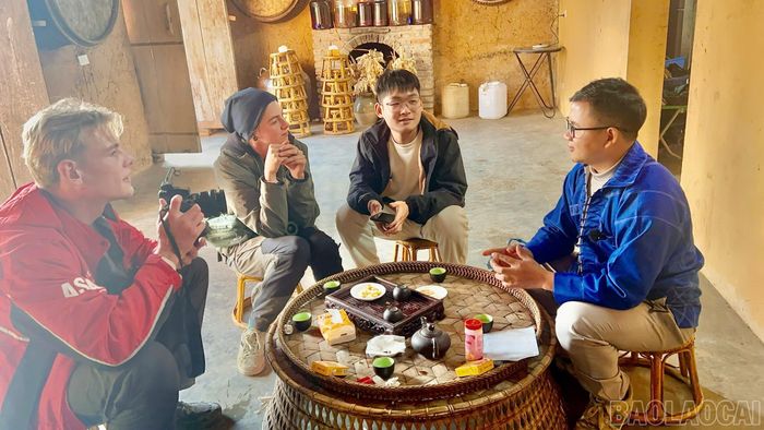 Ngày càng có nhiều du khách trong nước và quốc tế đến tham quan, trải nghiệm tại Y Tý.