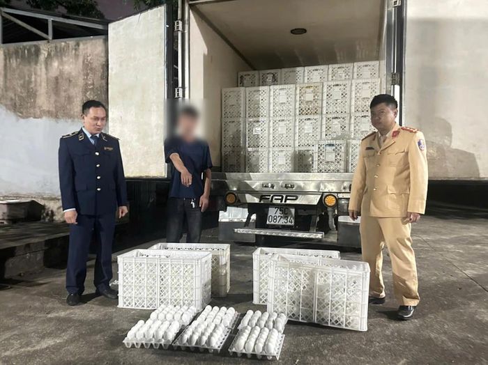Chủ sở hữu số hàng trên thừa nhận số trứng vịt lộn này không có nguồn gốc, xuất xứ theo quy định.