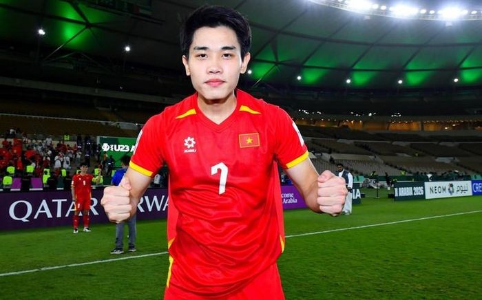 Tiền đạo 22 tuổi được chuyên gia chuyển nhượng Transfermarkt định giá 300.000 euro (hơn 9 tỷ đồng).