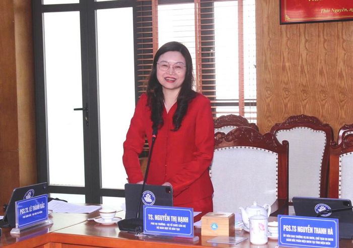TS Nguyễn Thị Hạnh, Phó Vụ trưởng Vụ Tổ chức cán bộ (Bộ Giáo dục và Đào tạo) phát biểu.