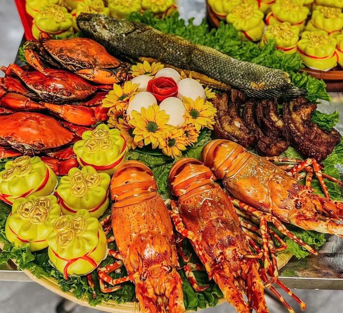 Tùy vào nhu cầu và điều kiện kinh tế, người dân có thể lựa chọn mâm tam sên giá vài trăm nghìn đồng hoặc các mâm cao cấp lên tới hàng triệu đồng.