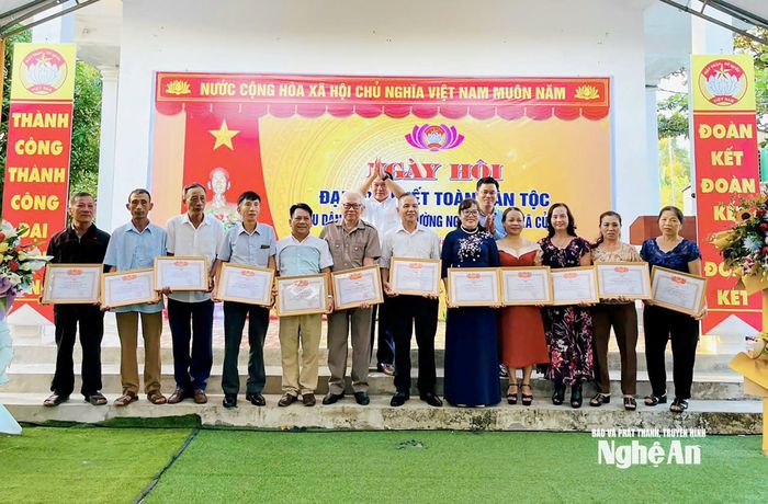 Với người dân khối Nghi Thu 1, Ngày Đại đoàn kết toàn dân tộc luôn diễn ra như một ngày hội lớn. Ảnh: CSCC