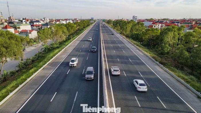 Mức thu phí trên 5 đoạn cao tốc Bắc - Nam phía Đông từ ngày 1/3 dao động ở mức gần 1.000 đồng đến hơn 142.000 đồng. Ảnh: Lộc Liên 