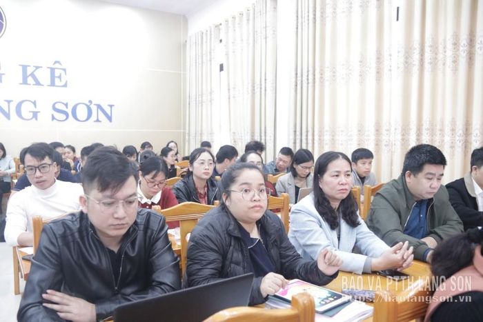 Các đại biểu dự hội nghị tập huấn