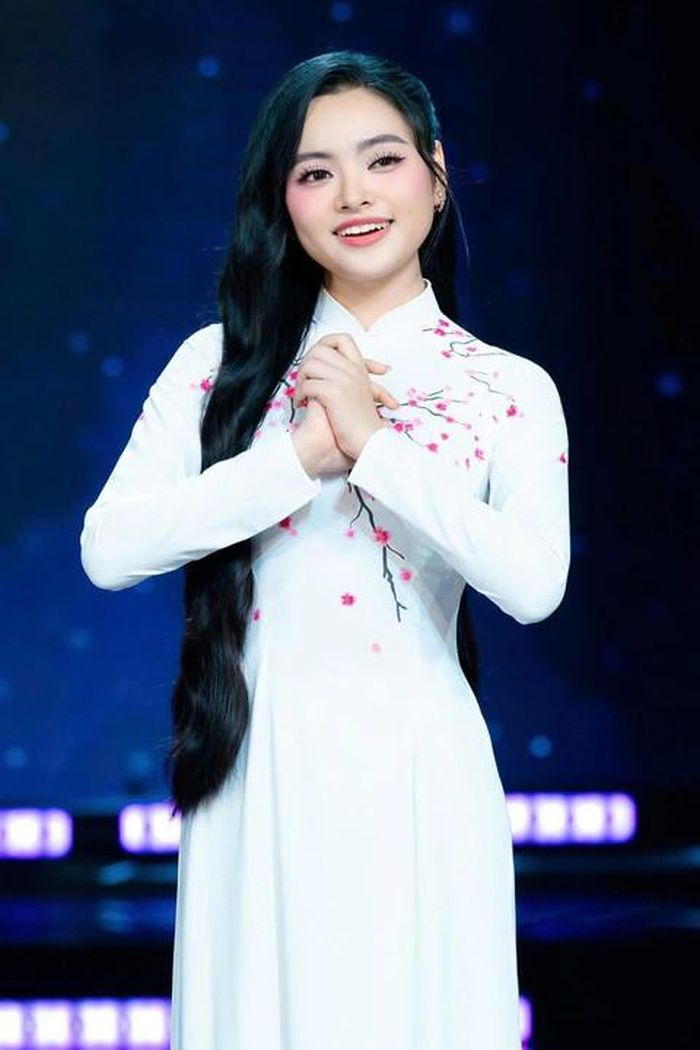 Ca sĩ Thu Hường theo đuổi dòng nhạc mà nhiều người trẻ cho là khó tiếp cận - bolero