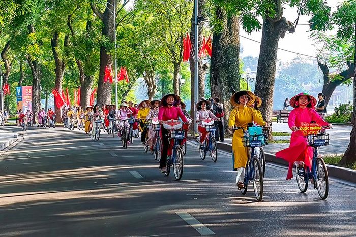 Lễ hội áo dài.