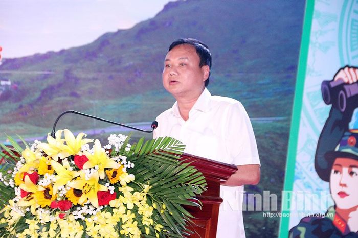 Lãnh đạo xã Thanh Lâm phát biểu tại ngày hội. Ảnh: Trần Ích